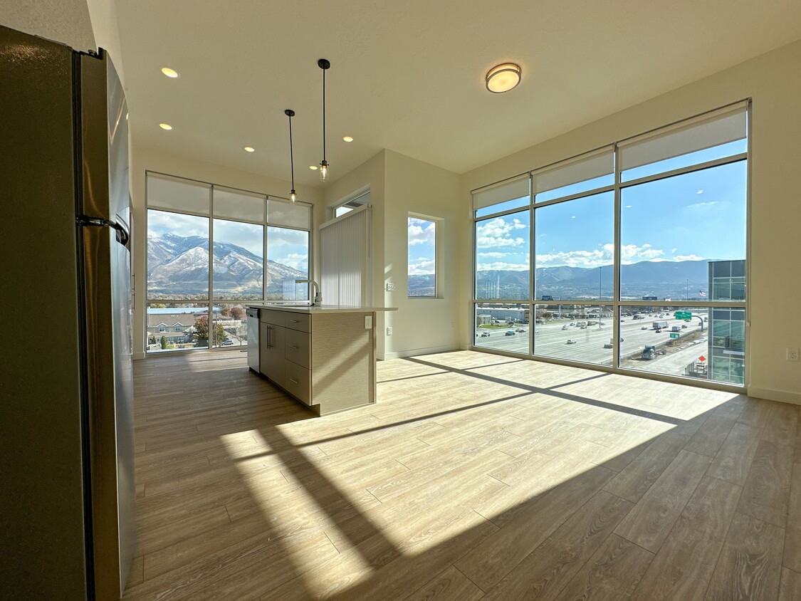 Grand Gulch Living Room - Canyon Vista Apartments