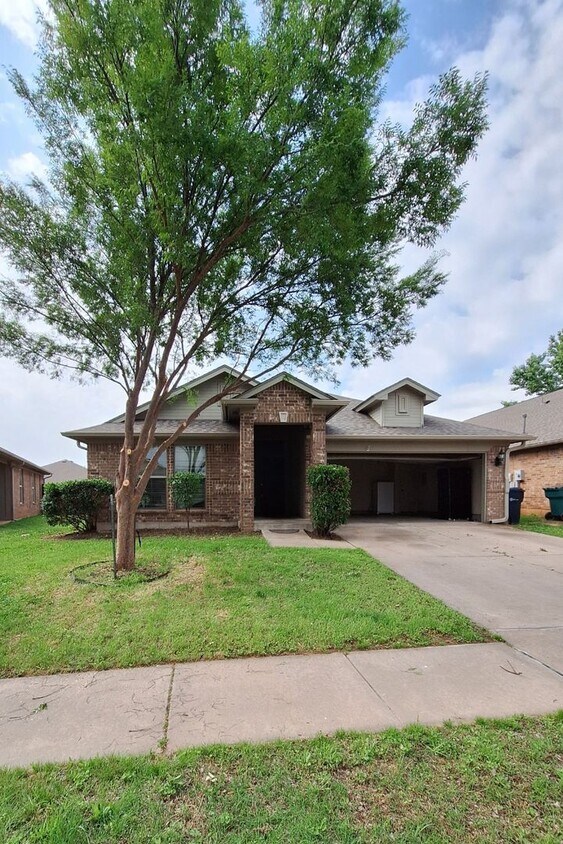 Building Photo - 3 Bed 2 Bath Edmond home.
