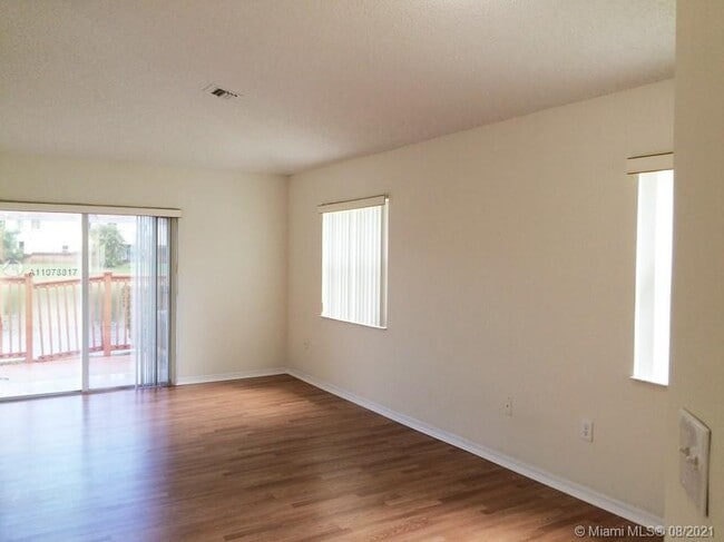 Building Photo - 14237 SW 121st Pl