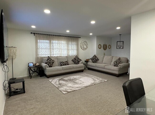 Building Photo - 205 N Moetz Dr