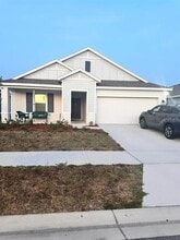 Building Photo - 684 Sand Pne Ln