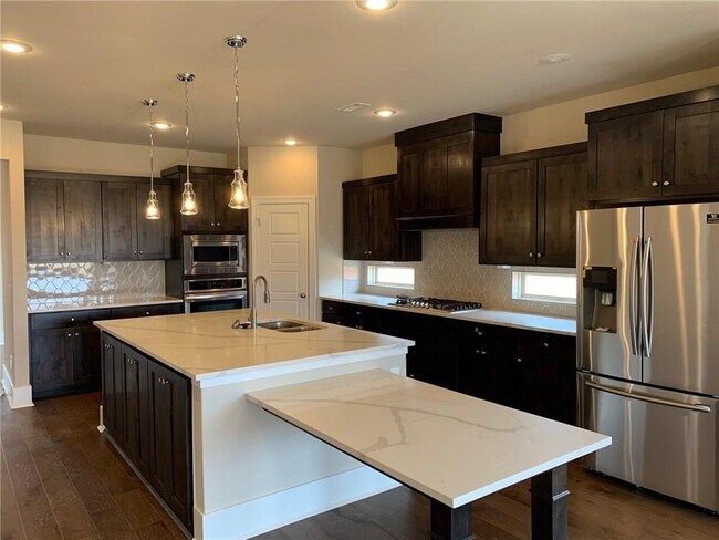 Building Photo - 616 Mill Pond Way
