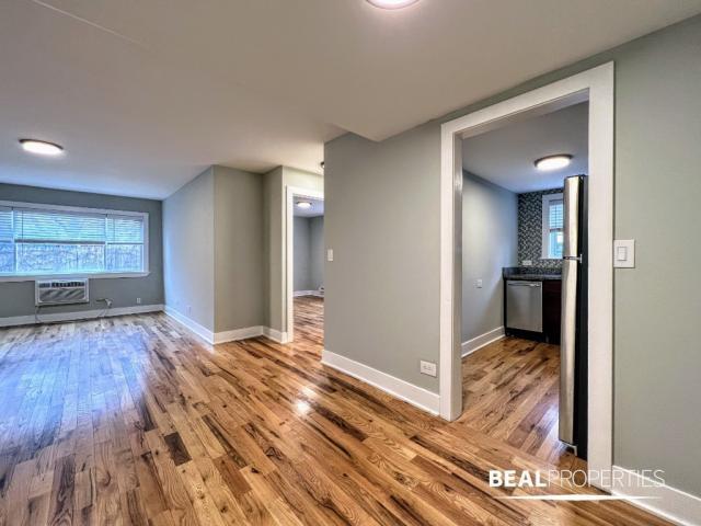 Foto del edificio - 1 bedroom in HIGHLAND PARK IL 60035