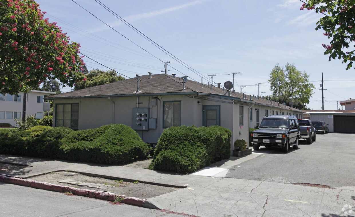 Building Photo - 1411 Bancroft Ave