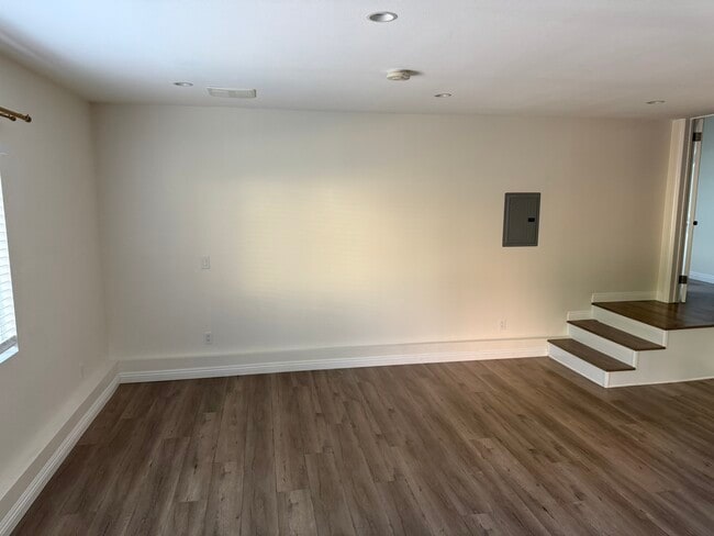 Building Photo - 7929 Sangamon Ave