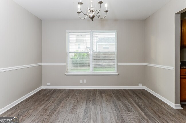 Building Photo - 11746 Sarah Loop