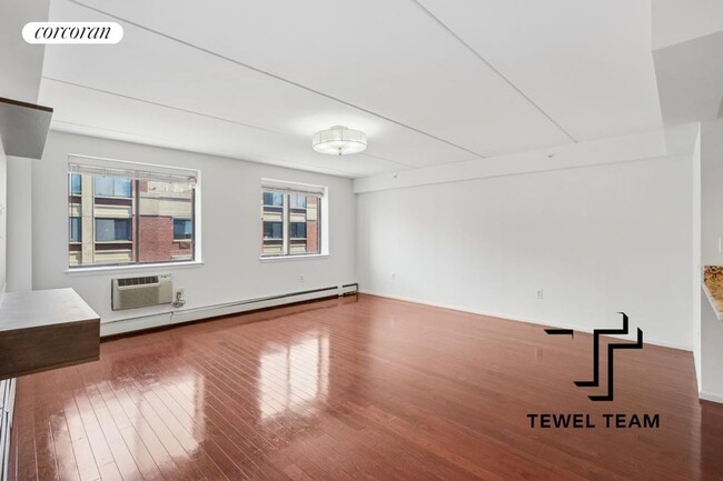 Building Photo - 342 E 119th St
