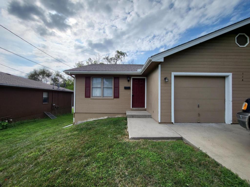 Foto principal - 114 Persimmon Dr
