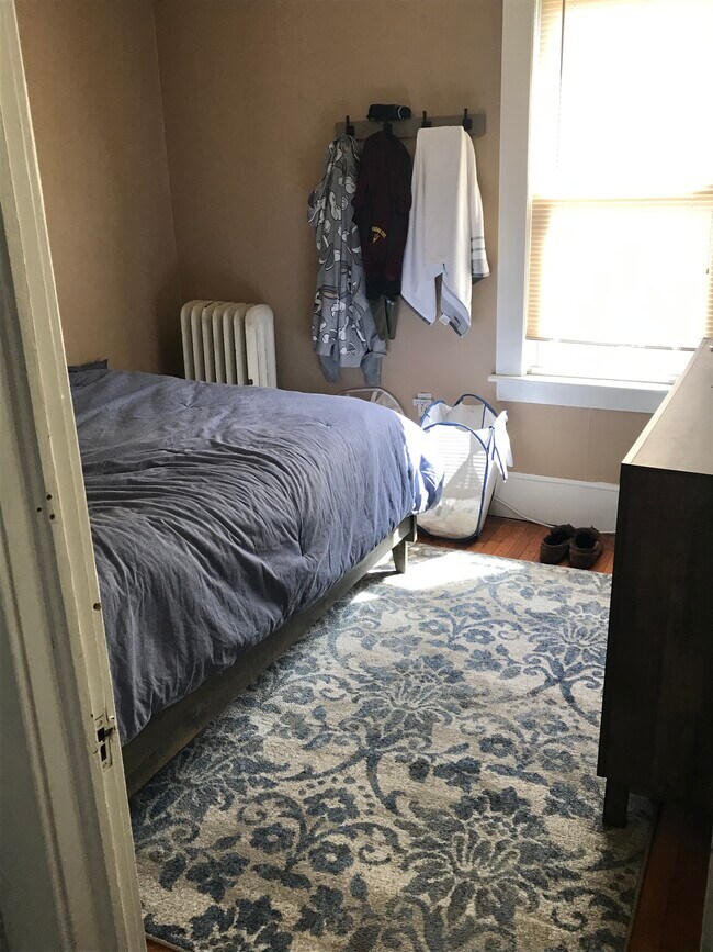 bedroom - 1241 Western Ave