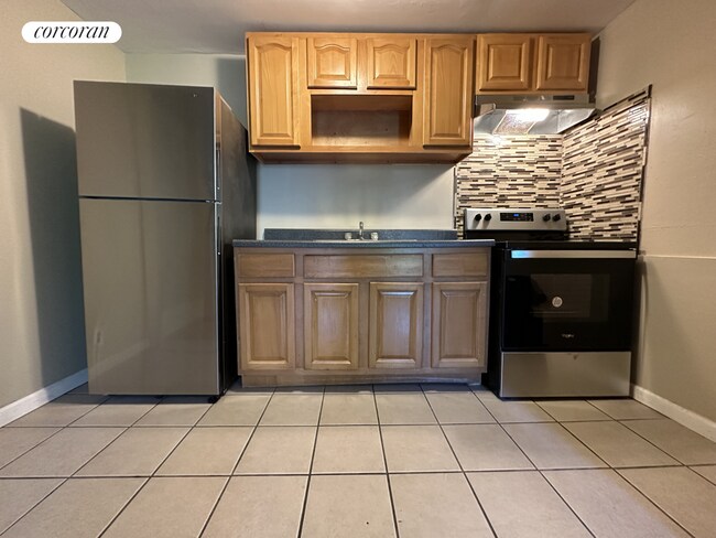 Foto del edificio - 489 Putnam Ave