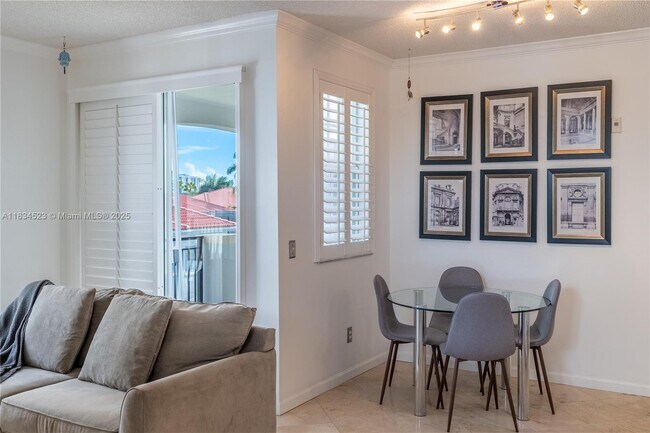 Foto del edificio - 3255 NE 184th St