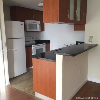Foto del edificio - 222 NE 25th St