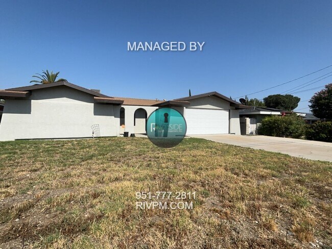 Foto del edificio - FOR RENT LOVELY SINGLE-STORY HOME IN FONTA...