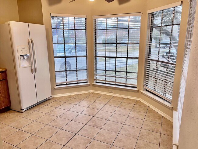 Building Photo - 12135 Westwold Dr