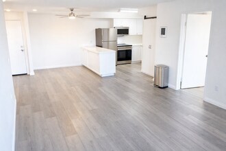 Building Photo - 6955 Alvarado Rd