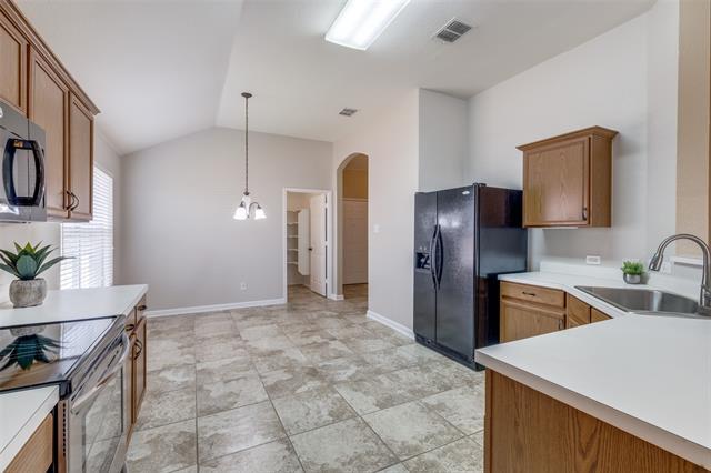 Building Photo - 417 Mustang Trail