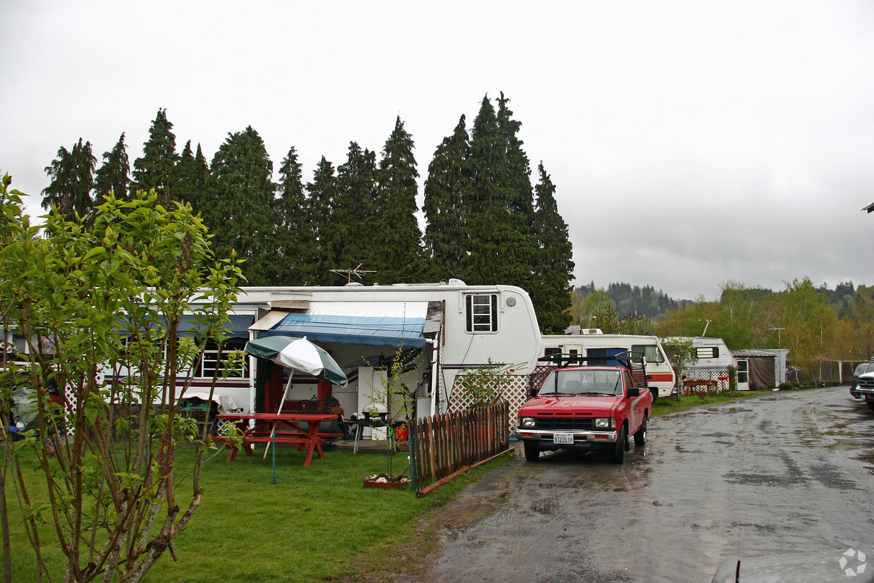 Building Photo - Oaks Mobile & RV