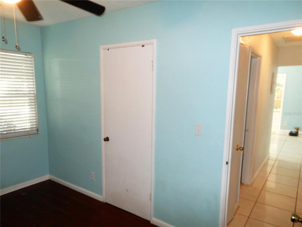 Foto del edificio - 4015 W Wallace Ave