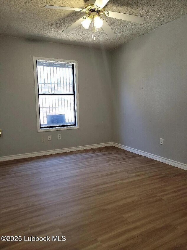 Foto principal - 4807 60th St