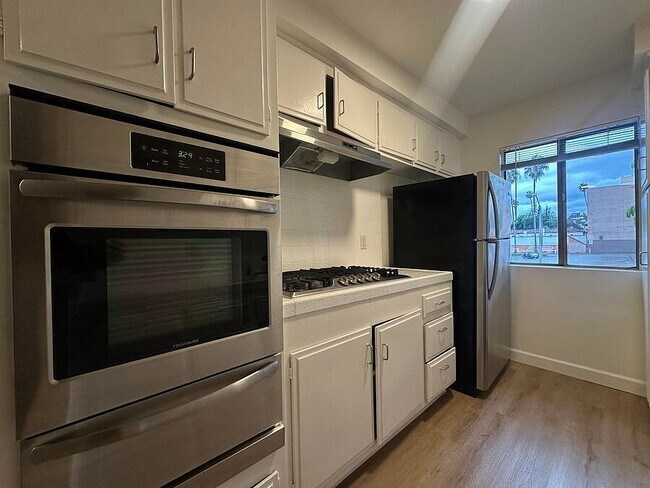 Foto del edificio - 1432 N Fairfax Ave