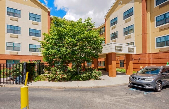 Building Photo - Furnished Studio-Elizabeth - Newark Airport