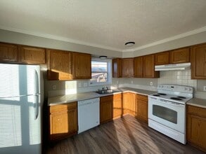 Building Photo - 1104 Mazatlan Cir