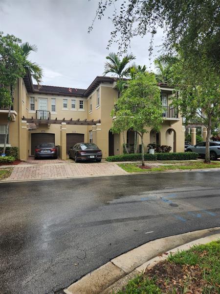 Foto del edificio - 8672 Blaze Ct