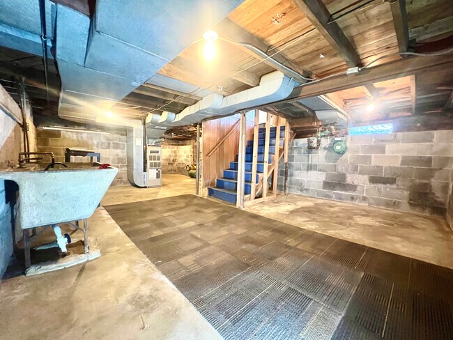 Foto del edificio - 5124 Allen St