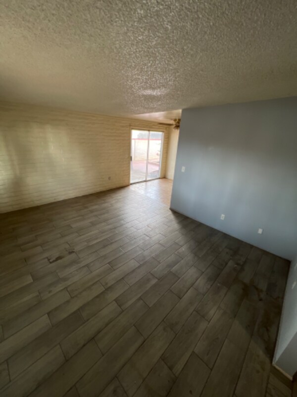 Foto del edificio - 8190 E 20th St