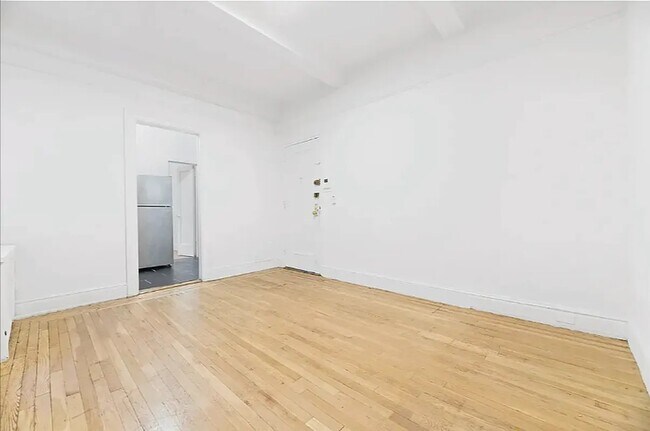 Foto del edificio - 151 W 74th St