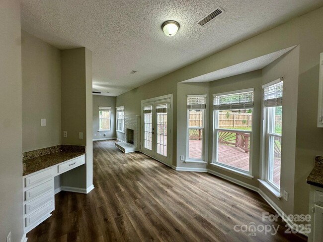 Building Photo - 13809 Stephendale Dr