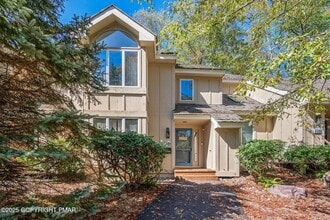 Building Photo - 854 Crest Pines Ln