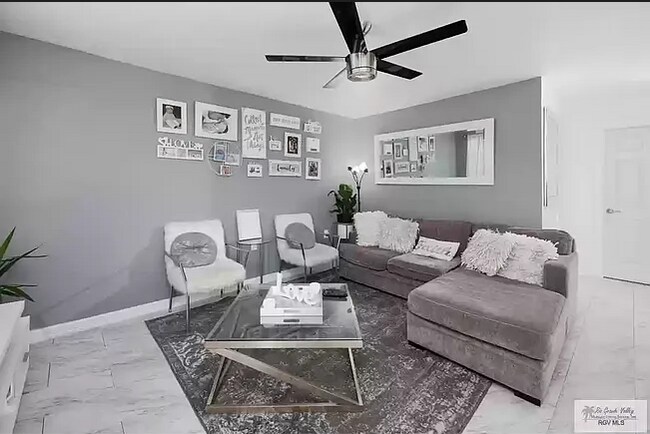 Foto del edificio - 2993 Alameda Dr