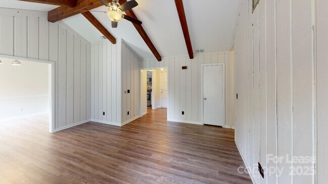 Building Photo - 5921 Falstaff Dr