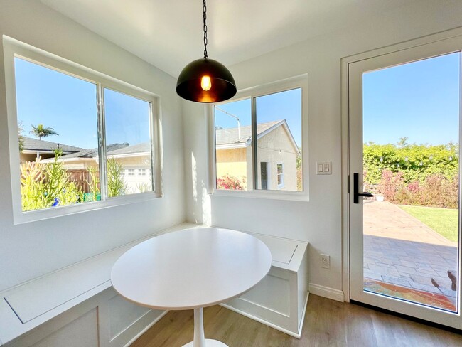 Building Photo - Beautiful 3Bd/1Ba with a charming backyard...