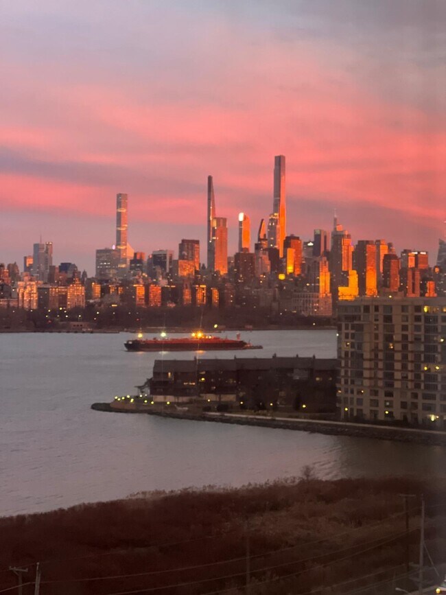 Foto del edificio - 20 Bergen Ridge Rd