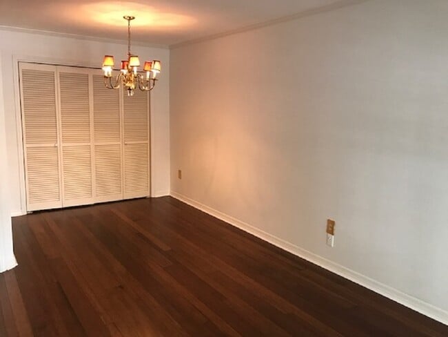 Building Photo - Luxury South Tampa Condo on Bayshore Blvd