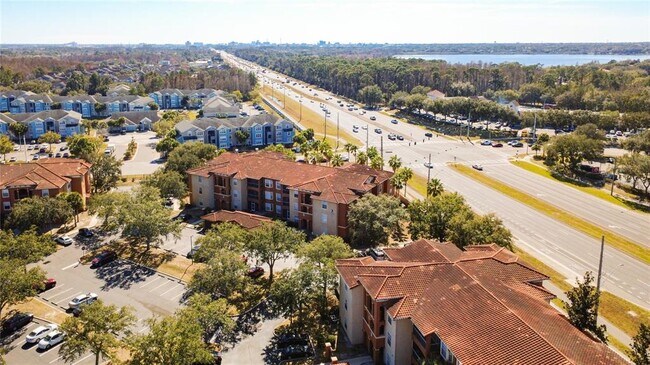 Foto del edificio - 5560 Metrowest Blvd