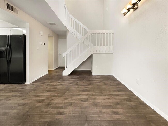 Foto del edificio - 6823 Greenway Chase St