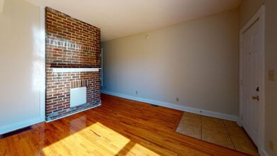 Building Photo - 1363 Indianola Ave