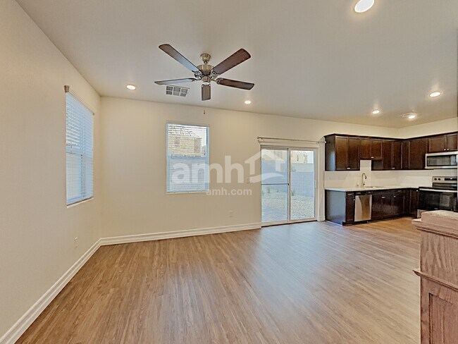 Foto del edificio - 1474 Golden Hour Ave