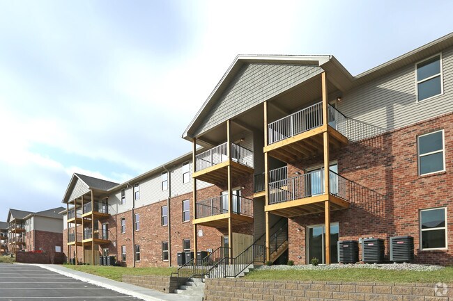 Stone Crest Apartments New Albany In Apartments Com Stone Crest Apartments New Albany In Apartments Com