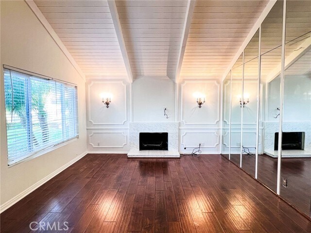 Building Photo - 25182 York Cir