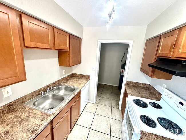 Foto del edificio - ONE MONTH FREE! 2 Bedroom 1 Bath in Mesa M...