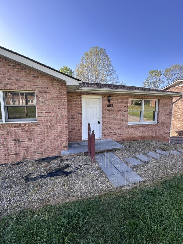 Primary Photo - 935 Kendrick Creek Rd