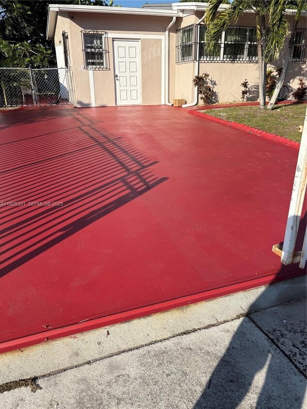 Foto del edificio - 325 NW 193rd Terrace