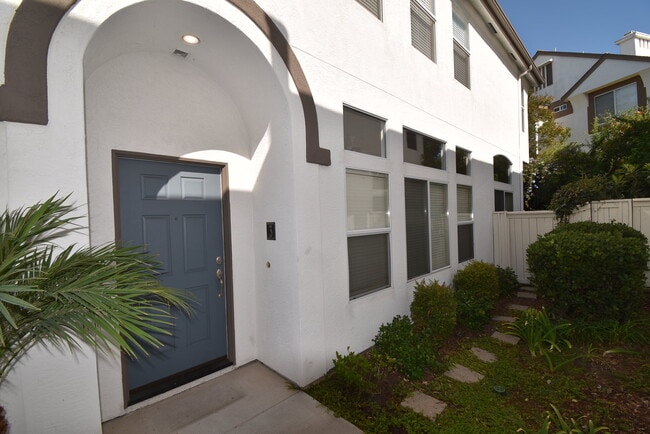 Foto del edificio - 11904 Cypress Canyon Rd