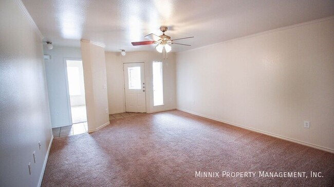Building Photo - 908 N Belmont Ave