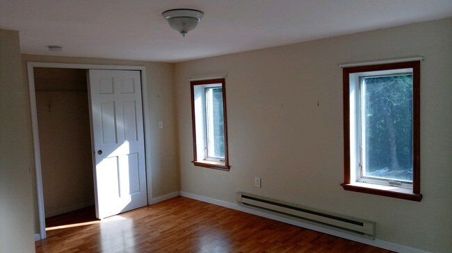 Foto del edificio - 613 Weir Lake Rd