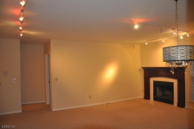 Building Photo - 2201 Schindler Ln